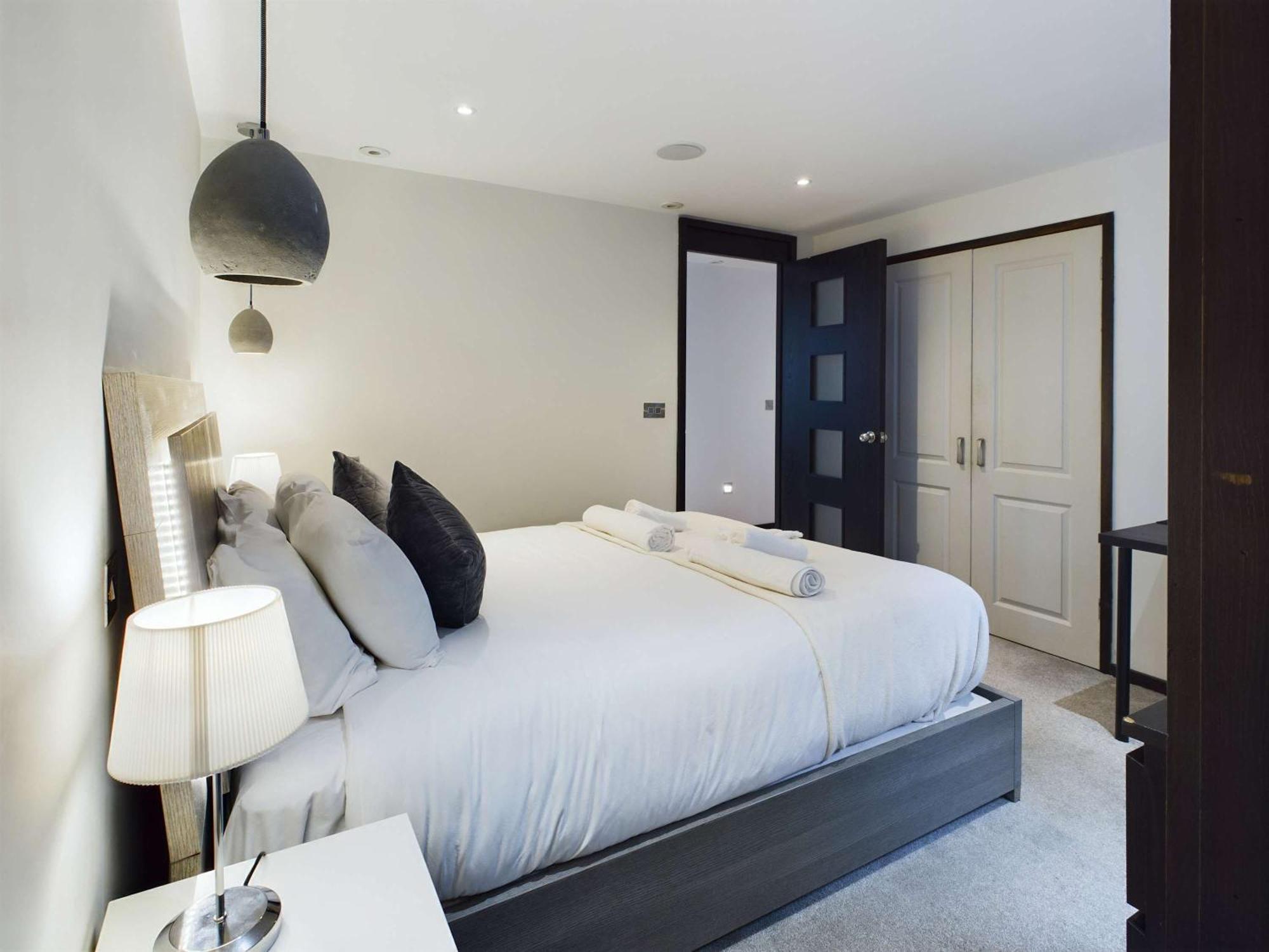 Apartment Luxurious 3 Bedroom In
